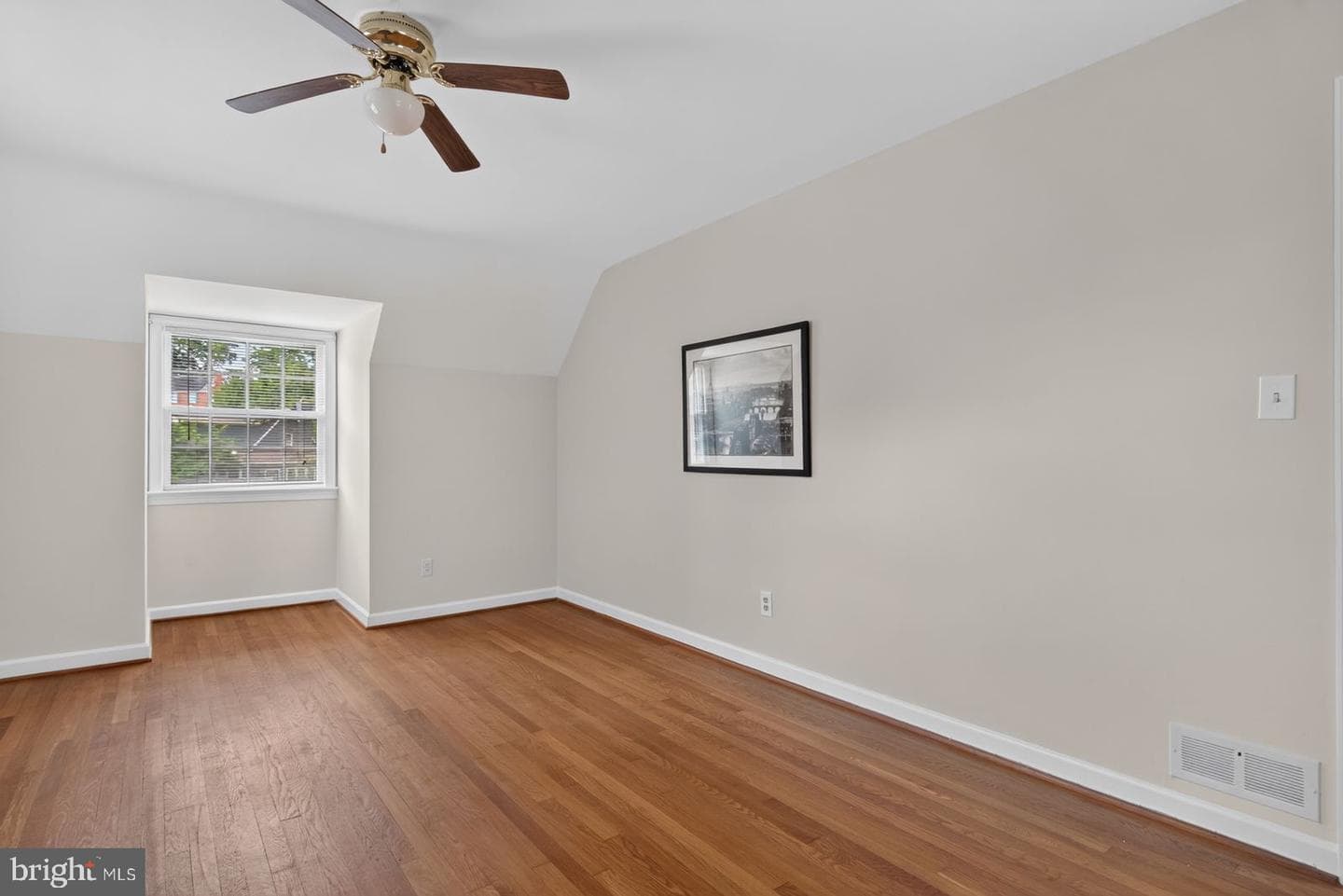 986 N Powhatan Street photo 24
