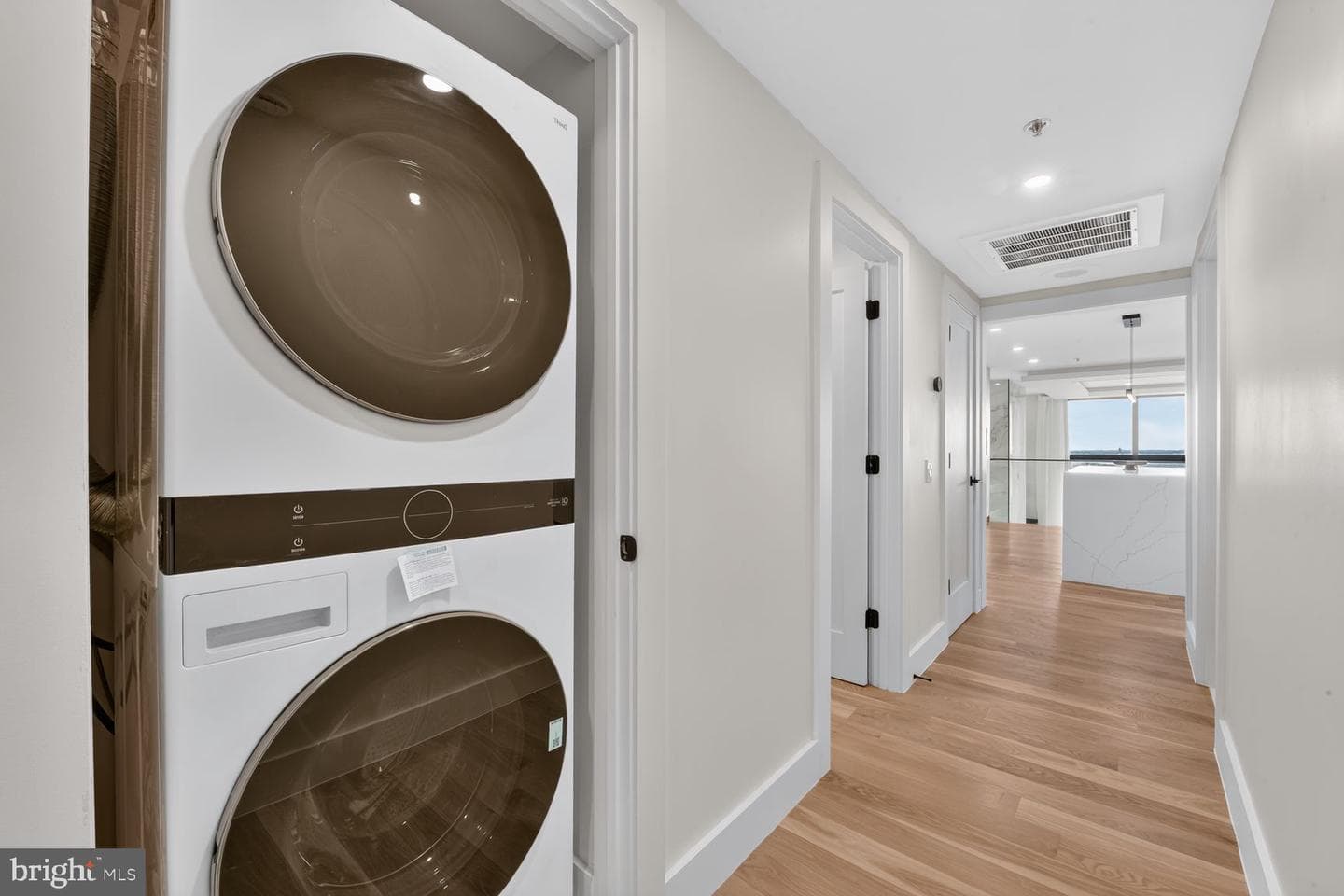 1401 N Oak Street #903 photo 32