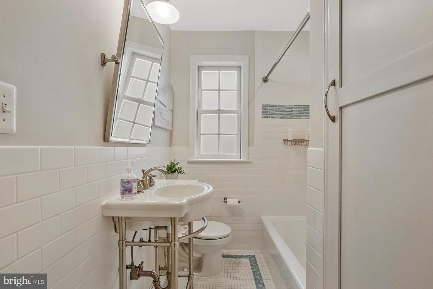 1115 N Harrison Street photo 17