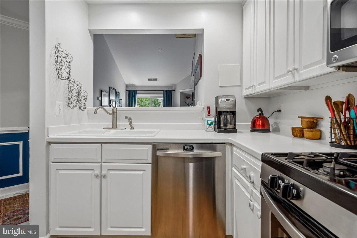 2330 14th Street N #407 photo 6