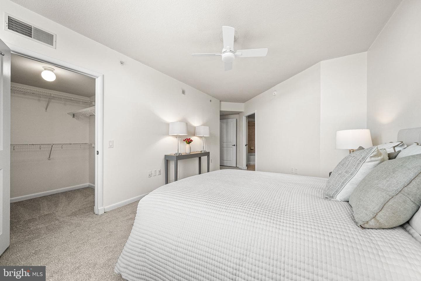 1021 N Garfield Street #637 photo 24