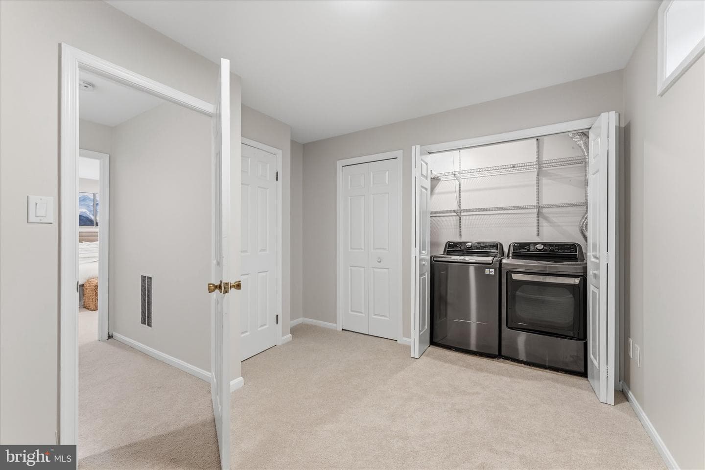 832 N Frederick Street photo 28