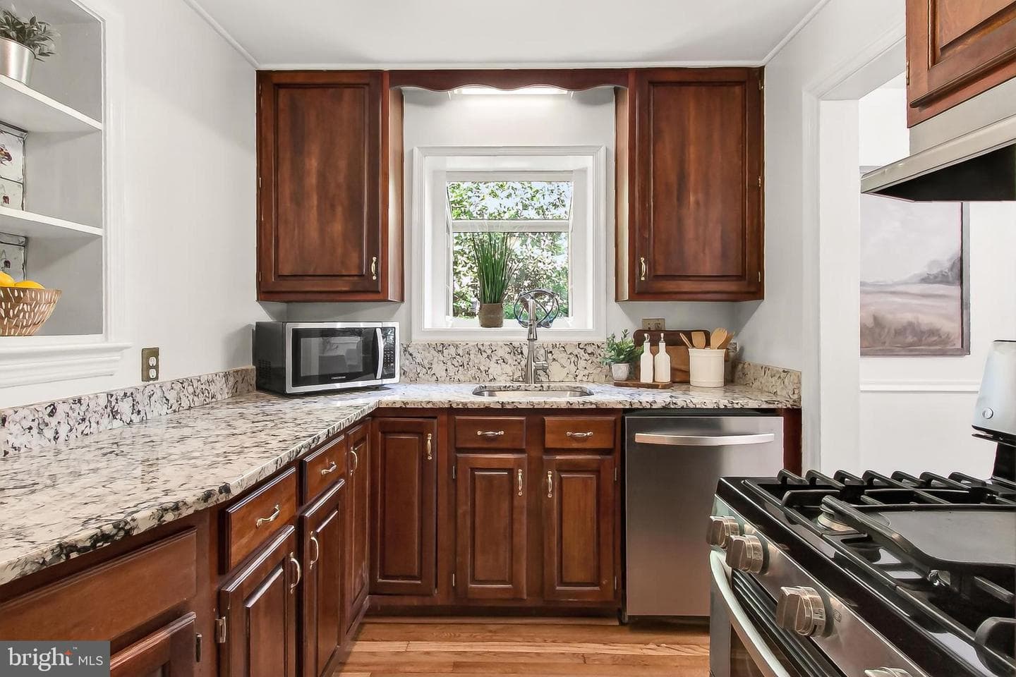 204 N Evergreen Street photo 18
