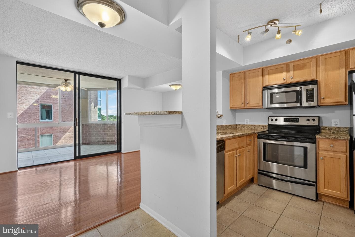 1001 N Vermont Street #811 photo 10