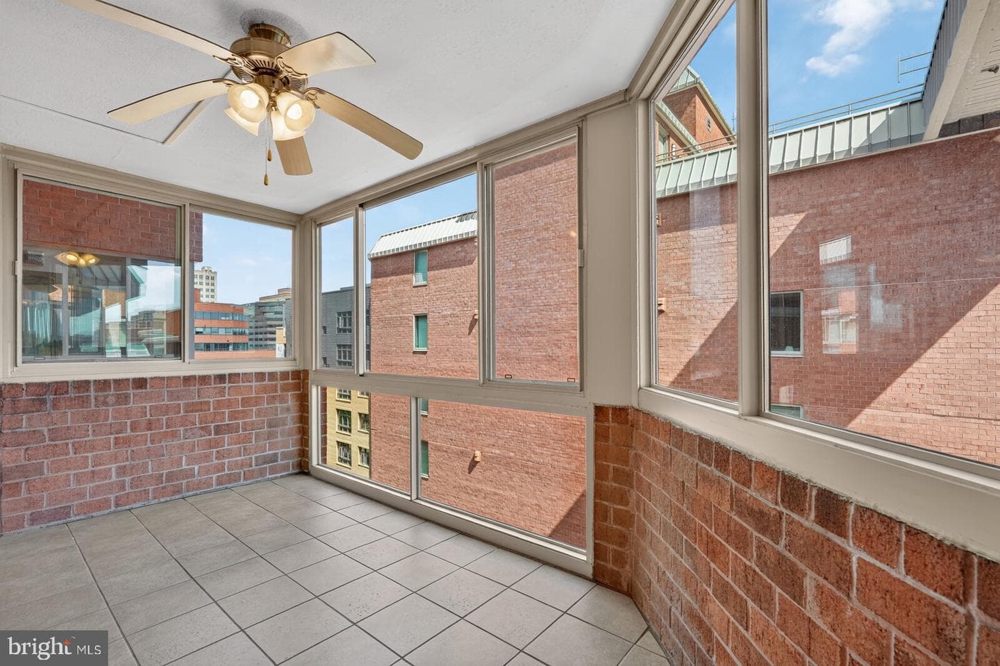 1001 N Vermont Street #811 photo 16