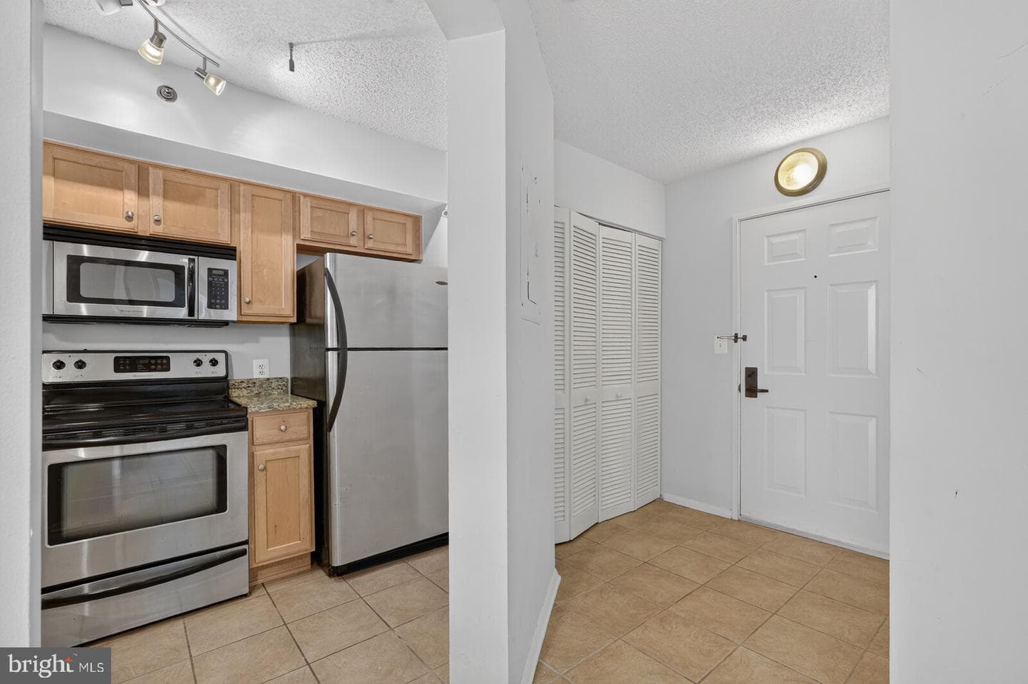1001 N Vermont Street #811 photo 9