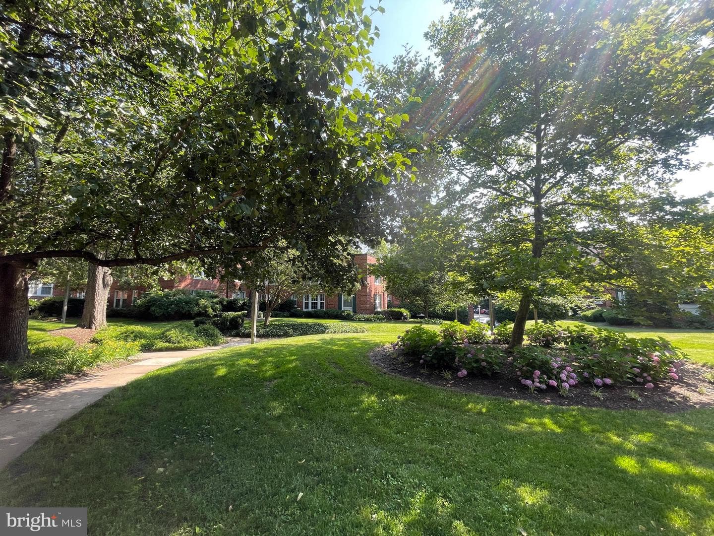 1736 N Rhodes Street #5-290 photo 25