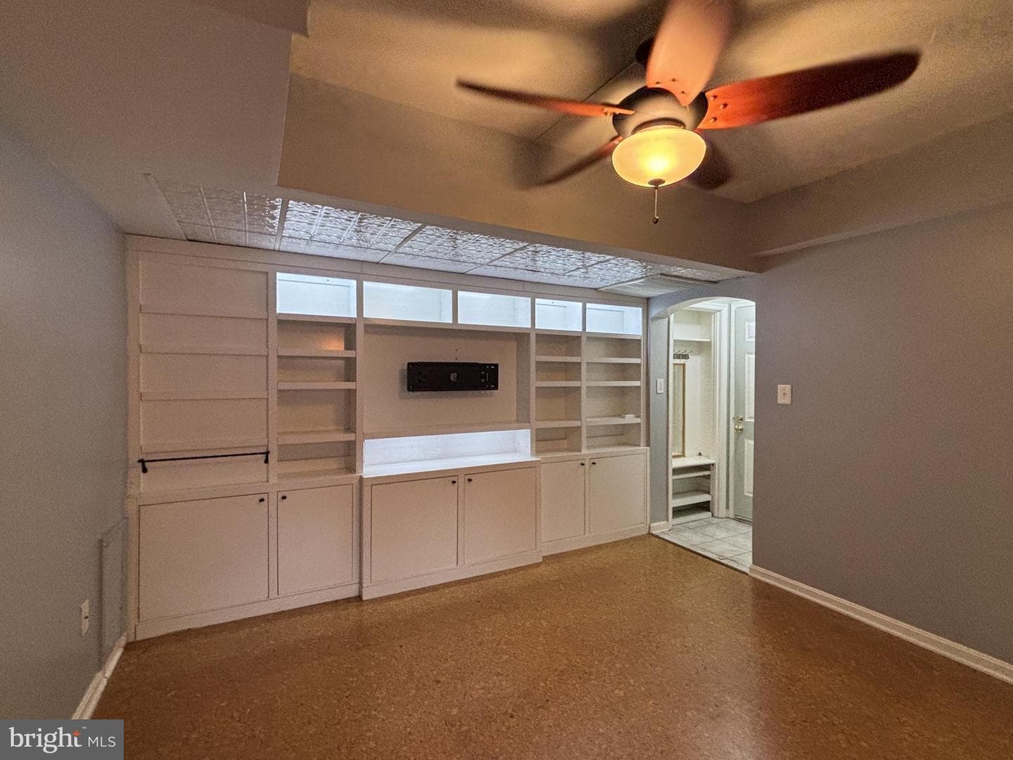 1736 N Rhodes Street #5-290 photo 6