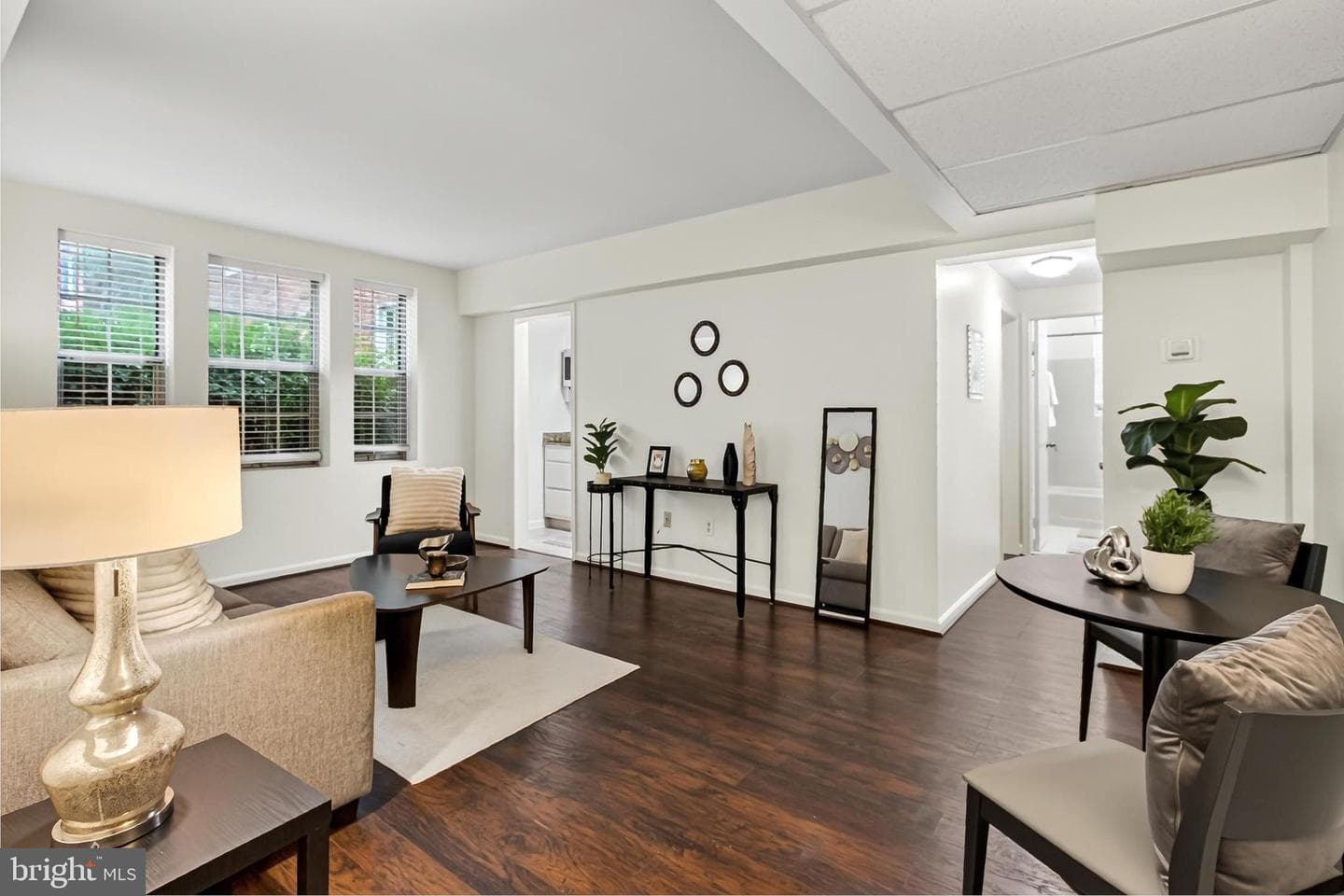 1752 N Rhodes Street #325 photo 3
