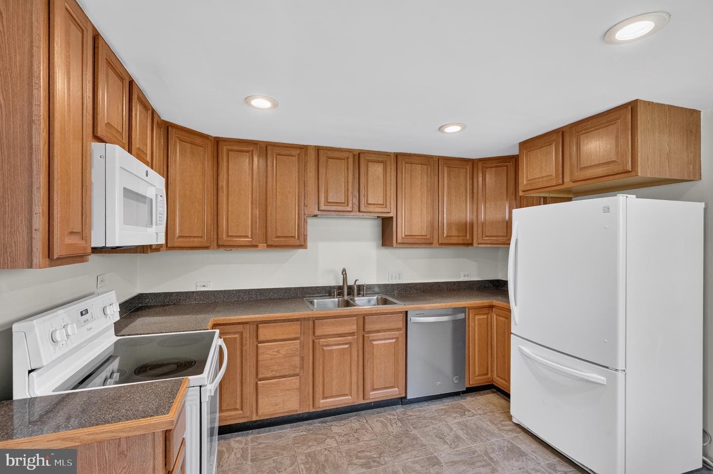 750 N George Mason Drive photo 14