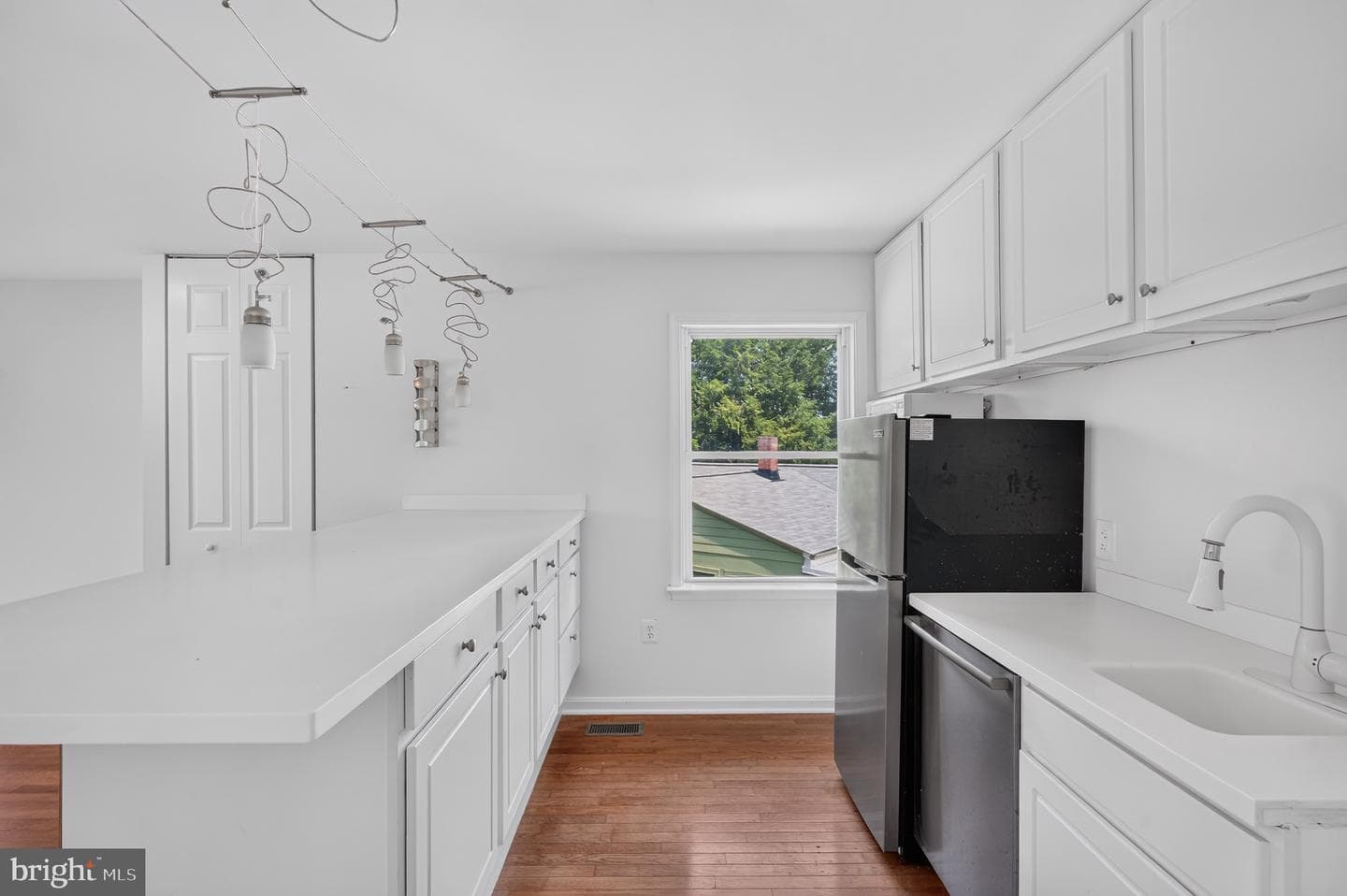 750 N George Mason Drive photo 25