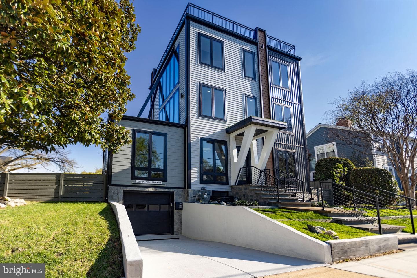3500 7th Street N, Arlington