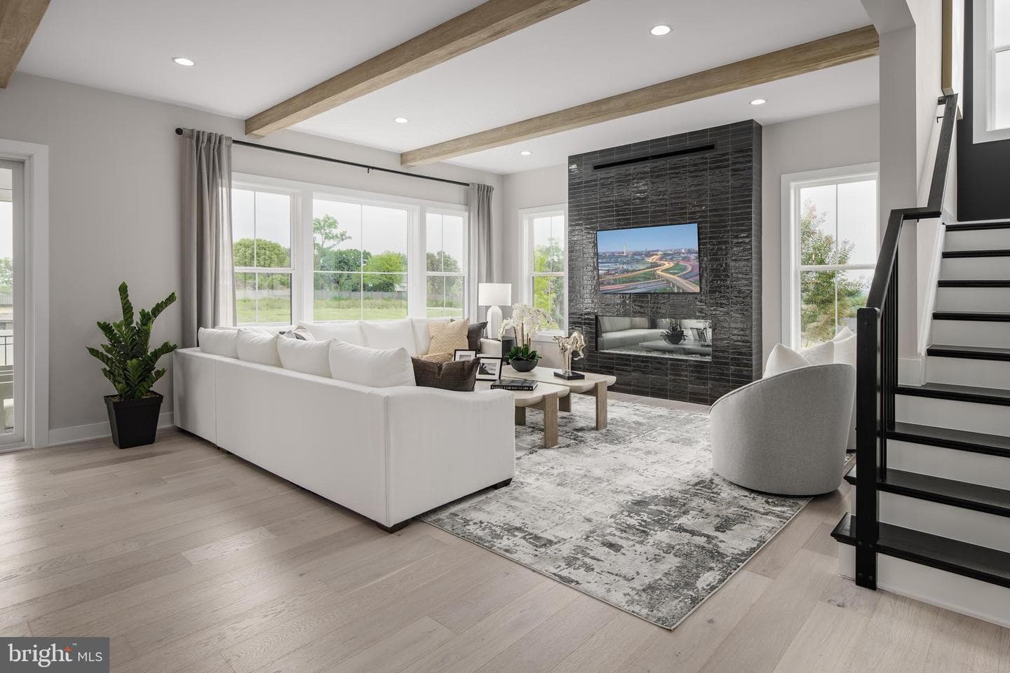 6189 8th Place N, Arlington