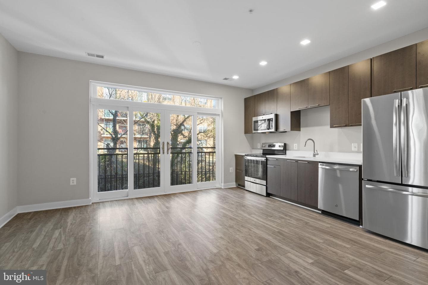 989 S Buchanan Street #312, Arlington