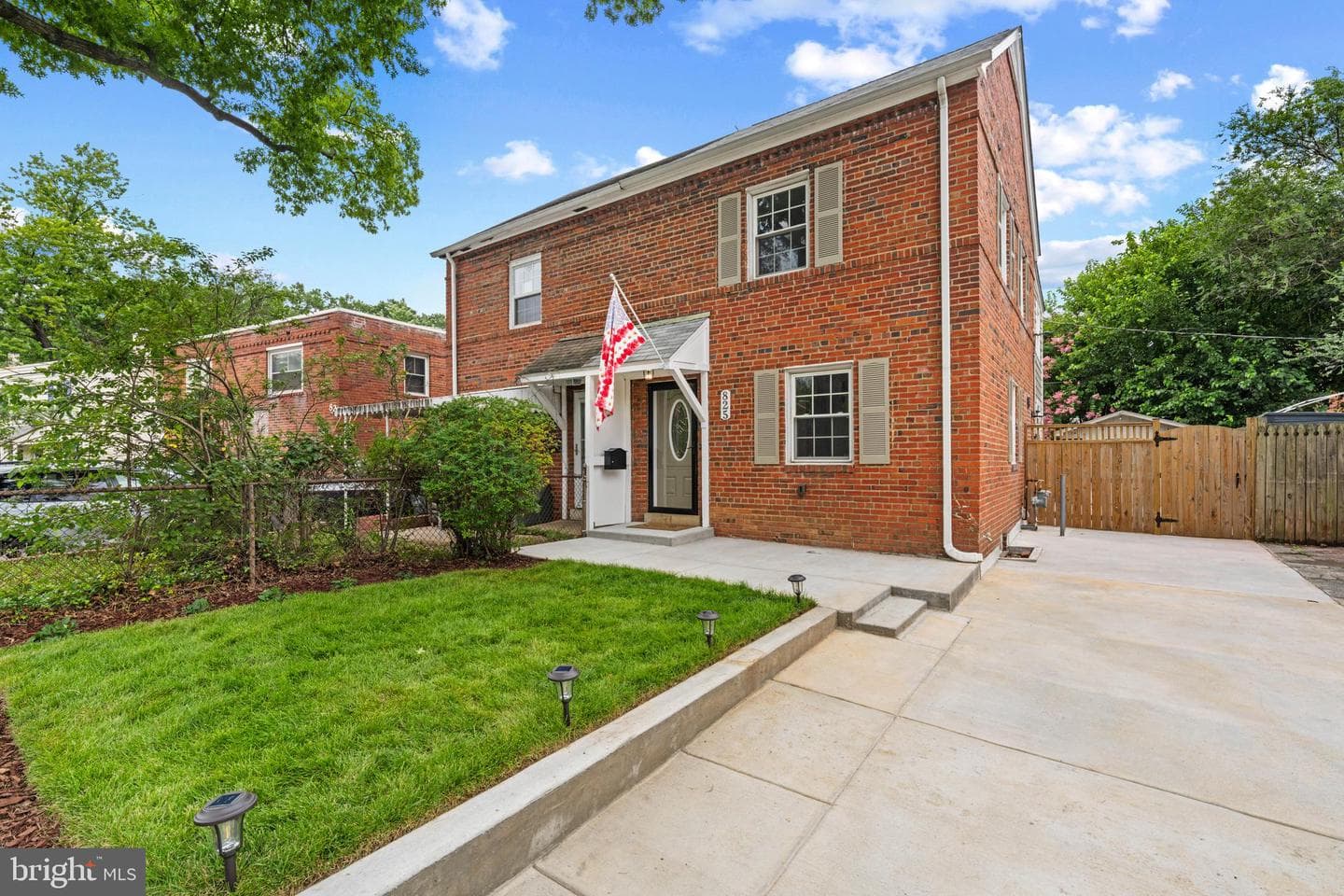825 S Ivy Street, Arlington