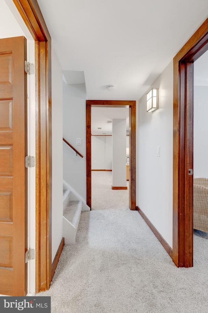 2207 N Kenmore Street photo 22