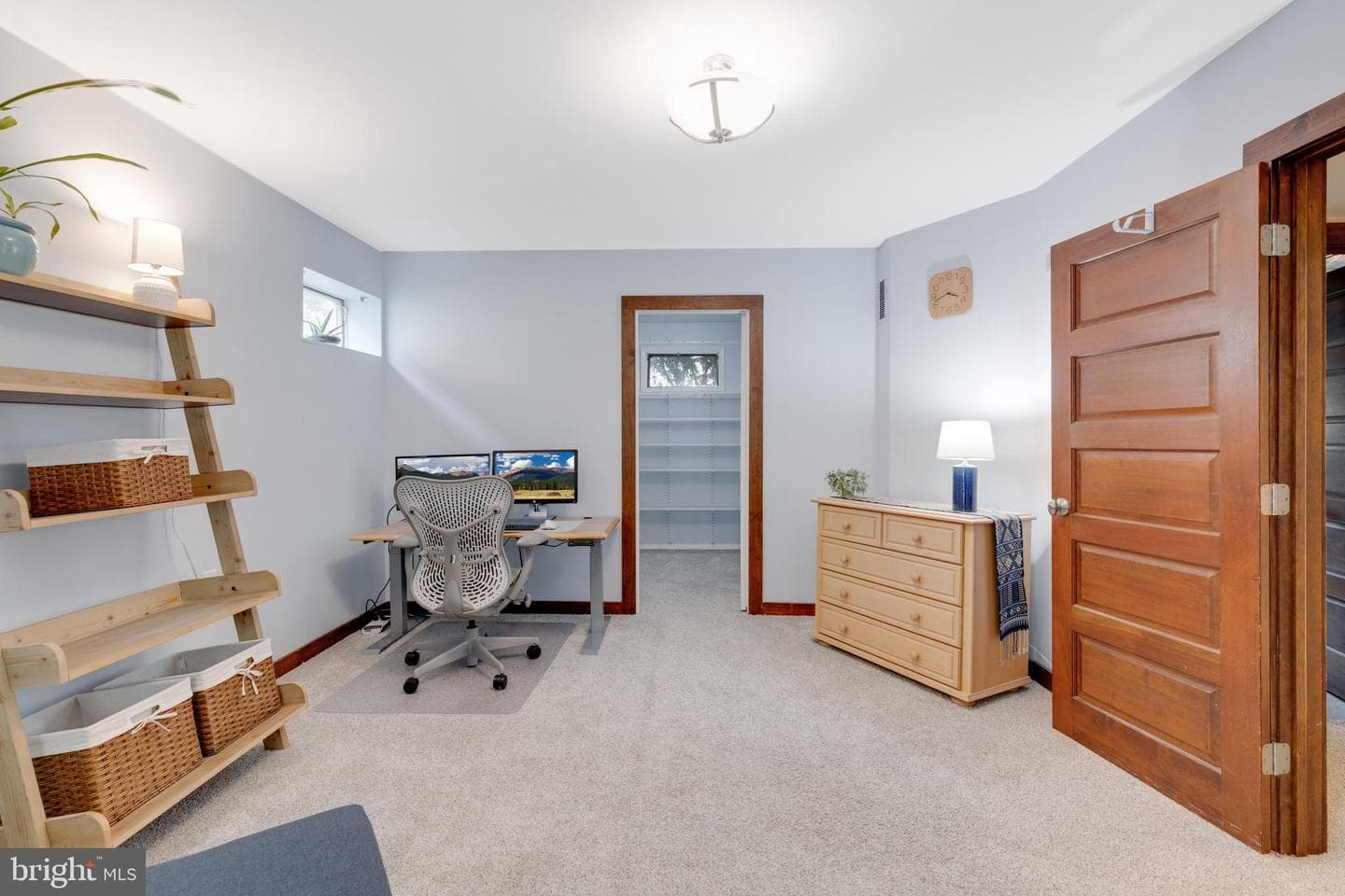 2207 N Kenmore Street photo 29