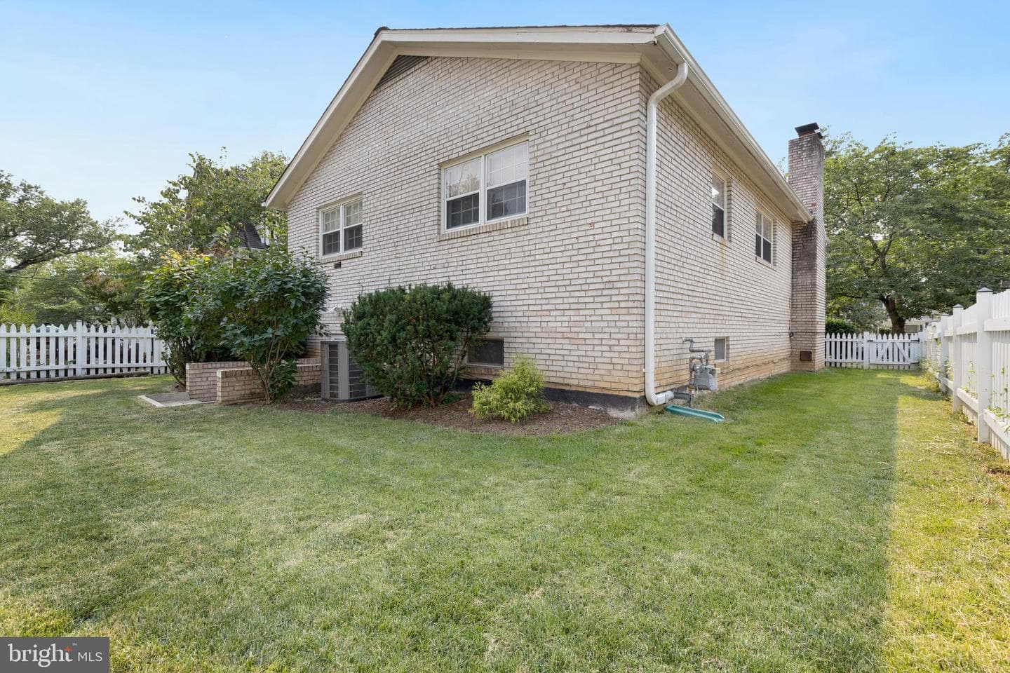 2207 N Kenmore Street photo 39