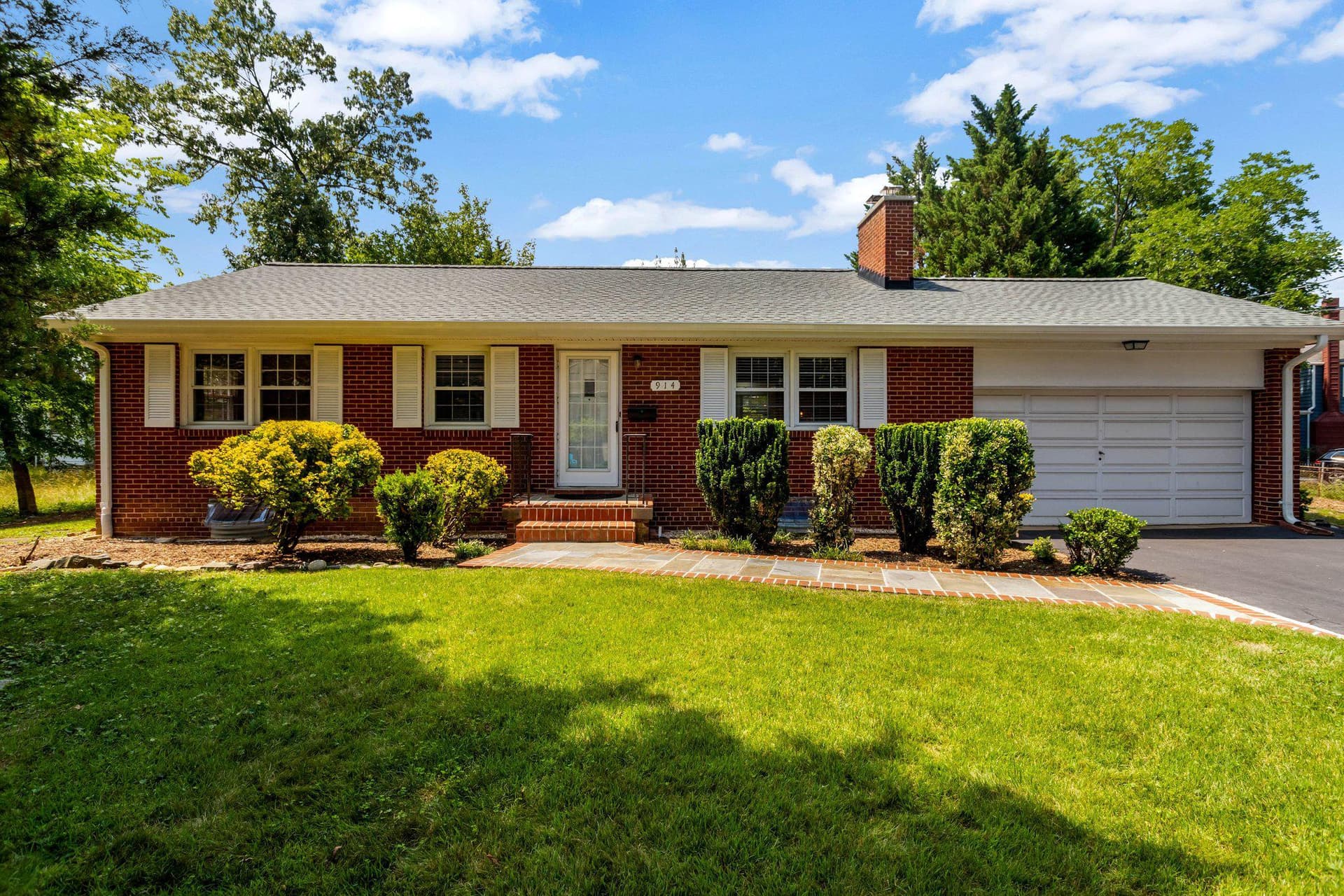 914 S Taylor Street, Arlington