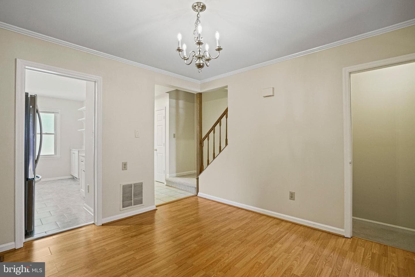 1141 N Vernon Street photo 12