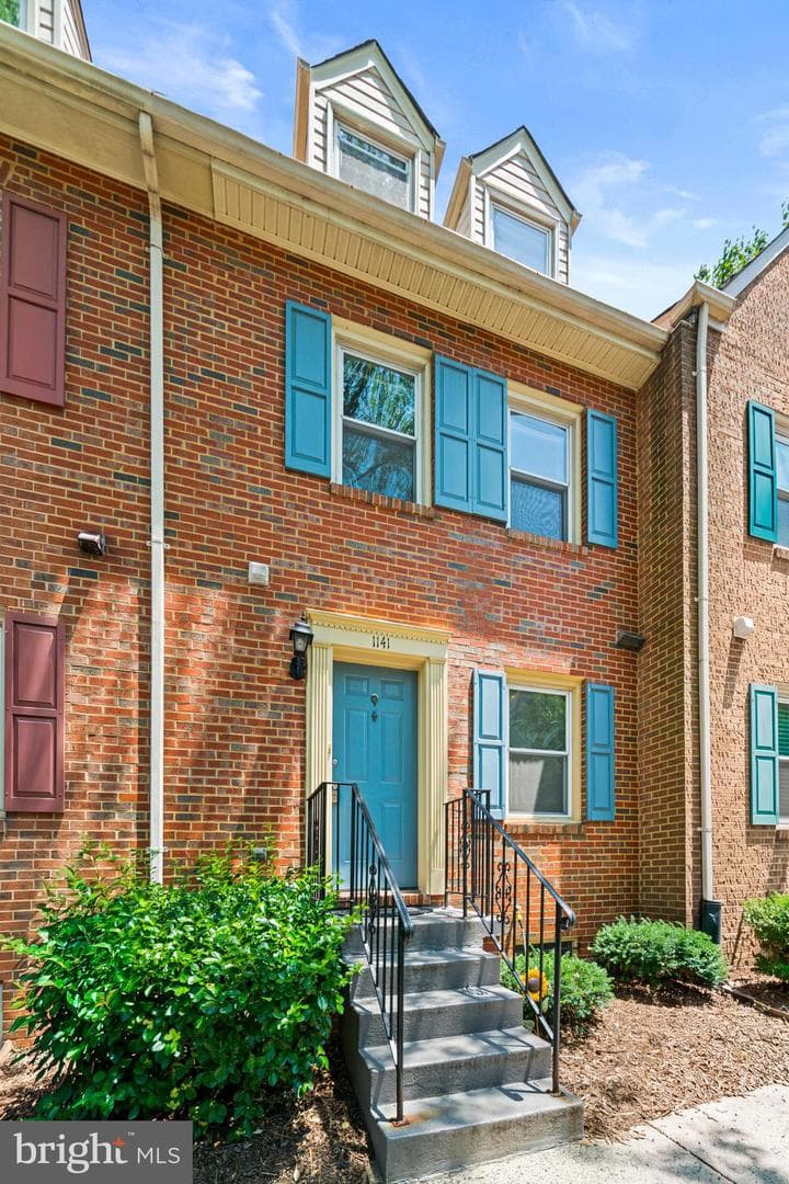 1141 N Vernon Street, Arlington