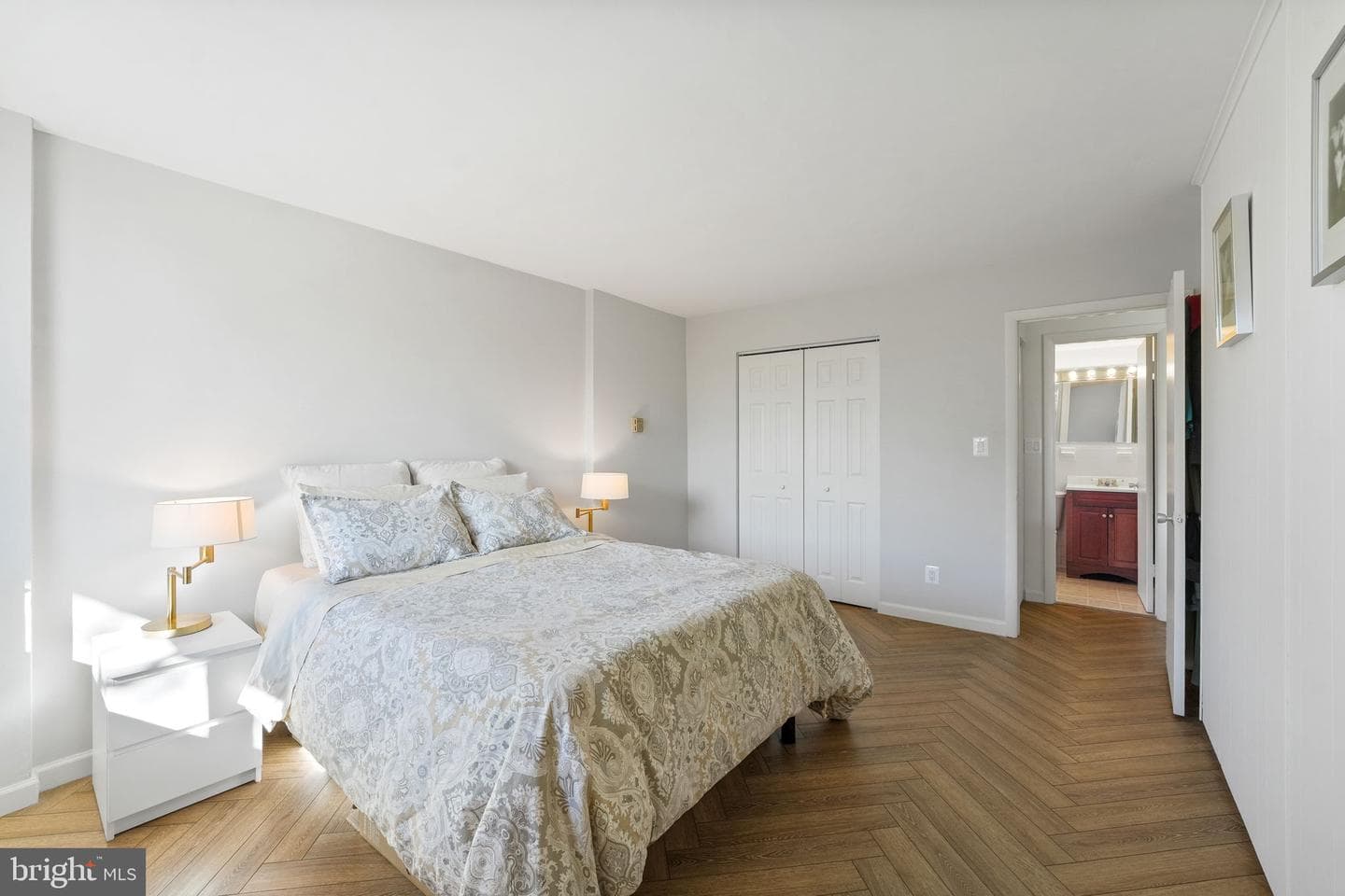 4343 Cherry Hill Rd # 306 photo 20