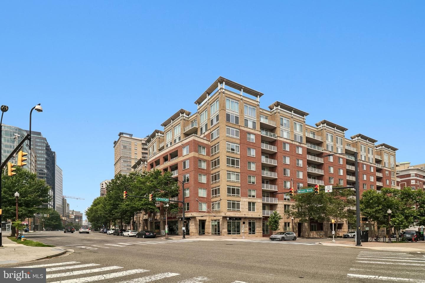 820 N Pollard Street #214 photo 3