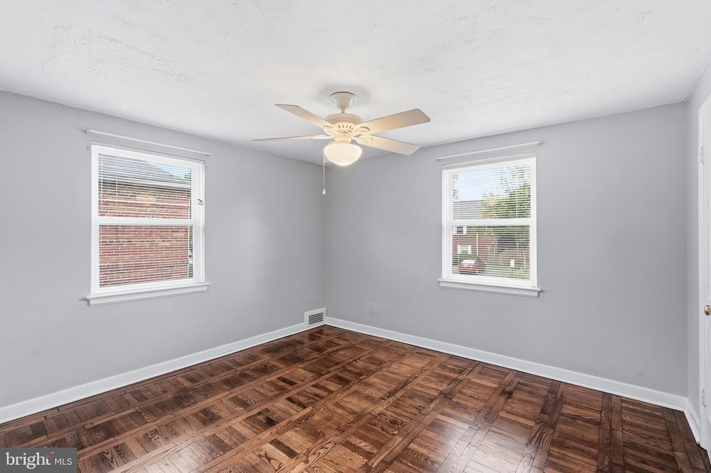 829 S Irving Street photo 15