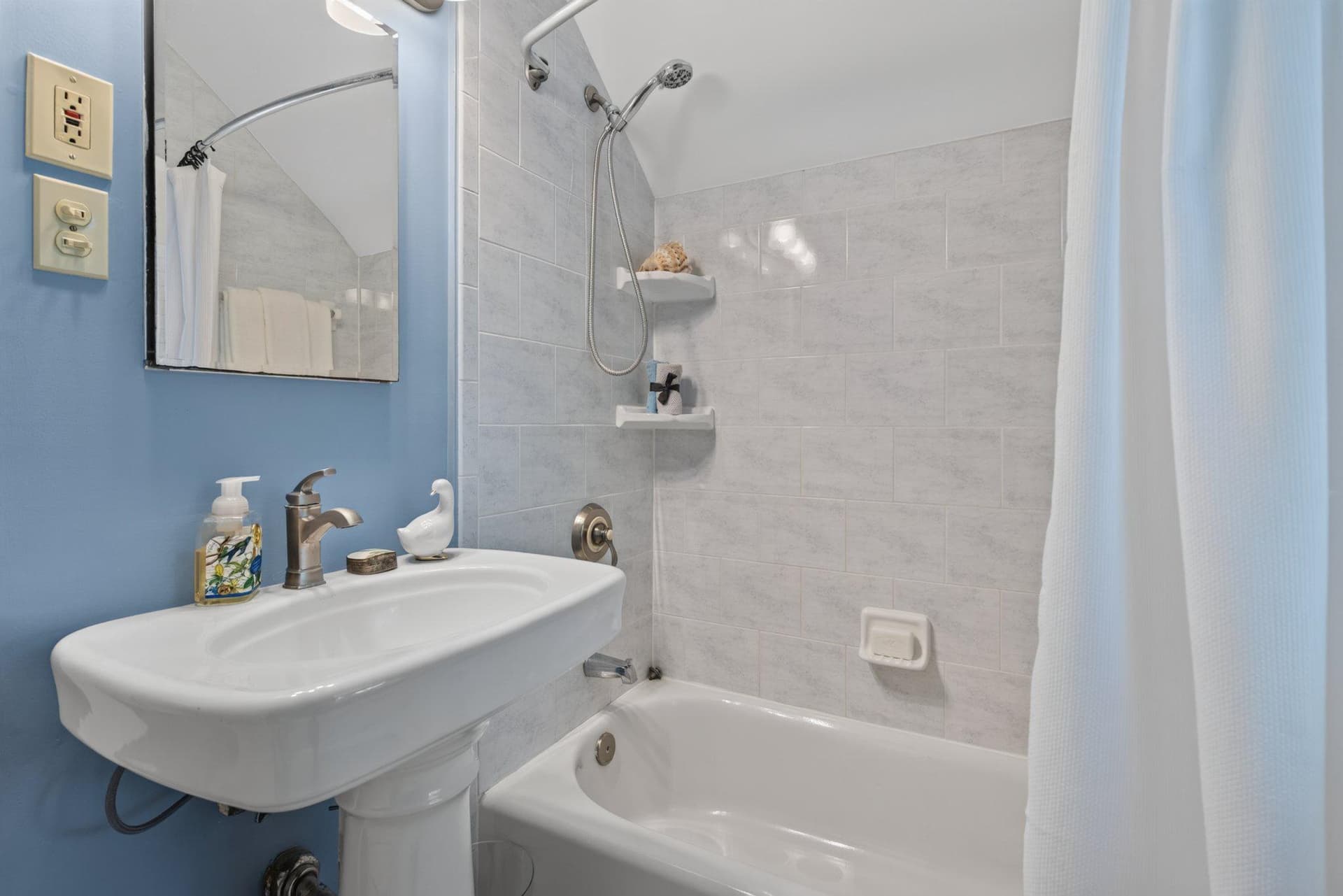 835 N Buchanan Street photo 13