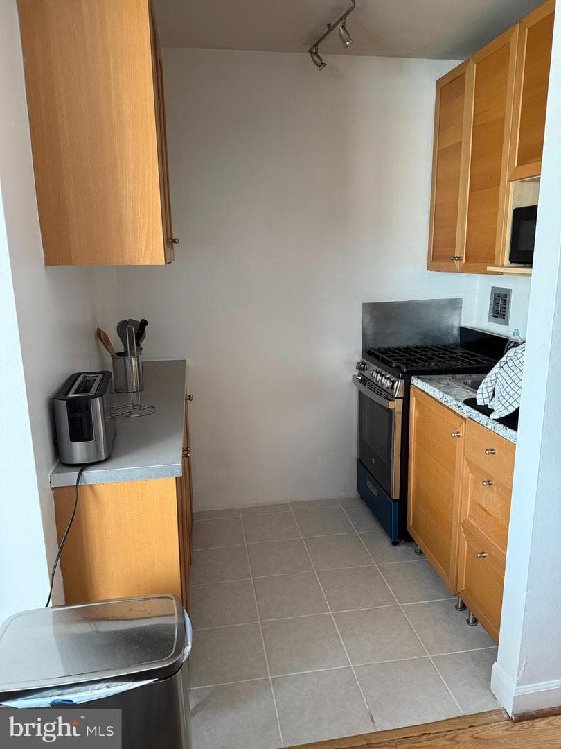 1121 Arlington Boulevard #825 photo 8