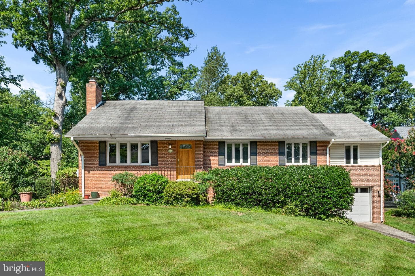 2616 N Upland Street, Arlington