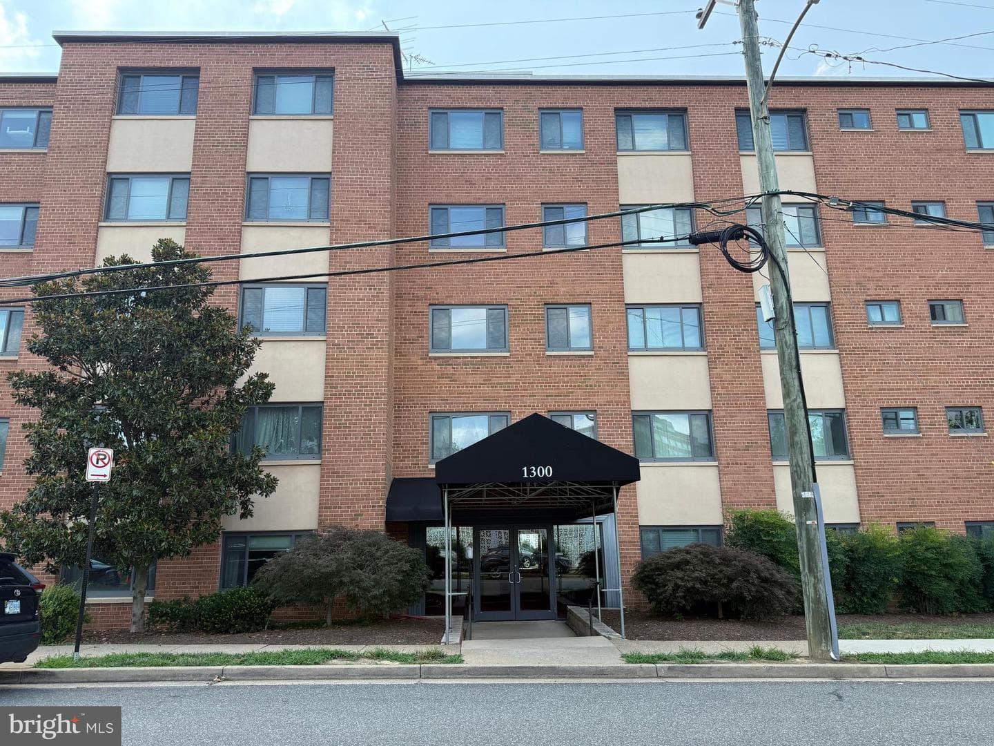 1300 S Arlington Ridge Road #512, Arlington