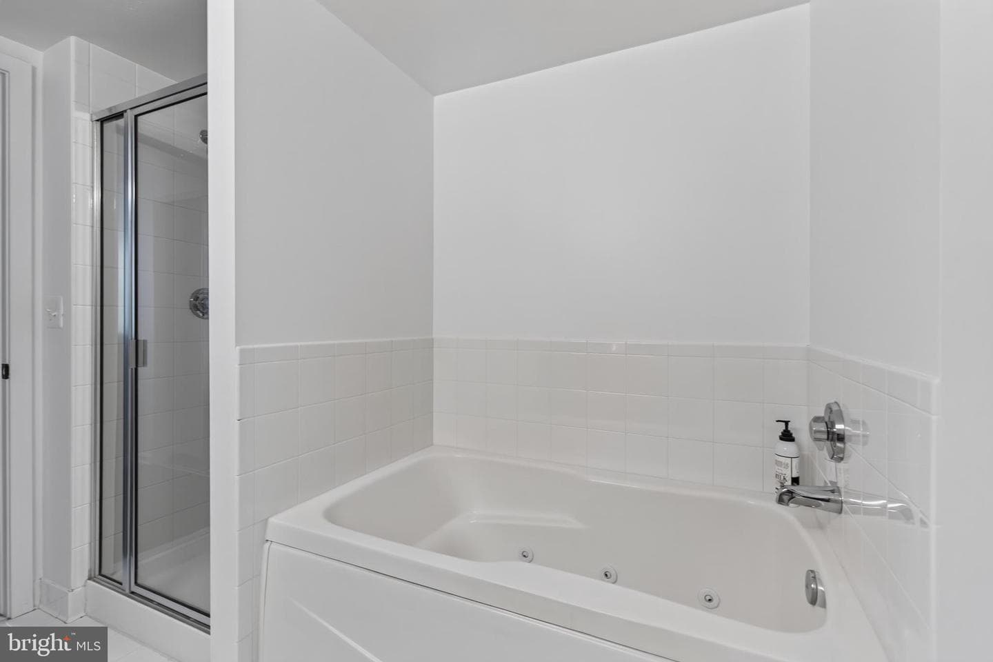 2220 Fairfax Drive #406 photo 27