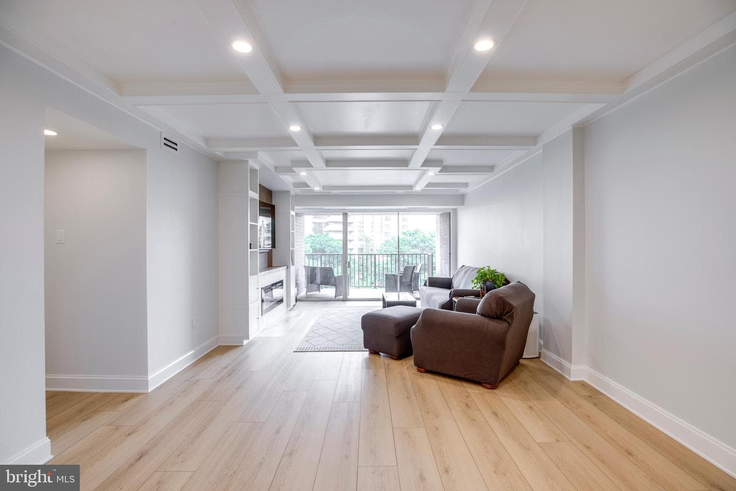 1300 Army Navy Drive #814 photo 14