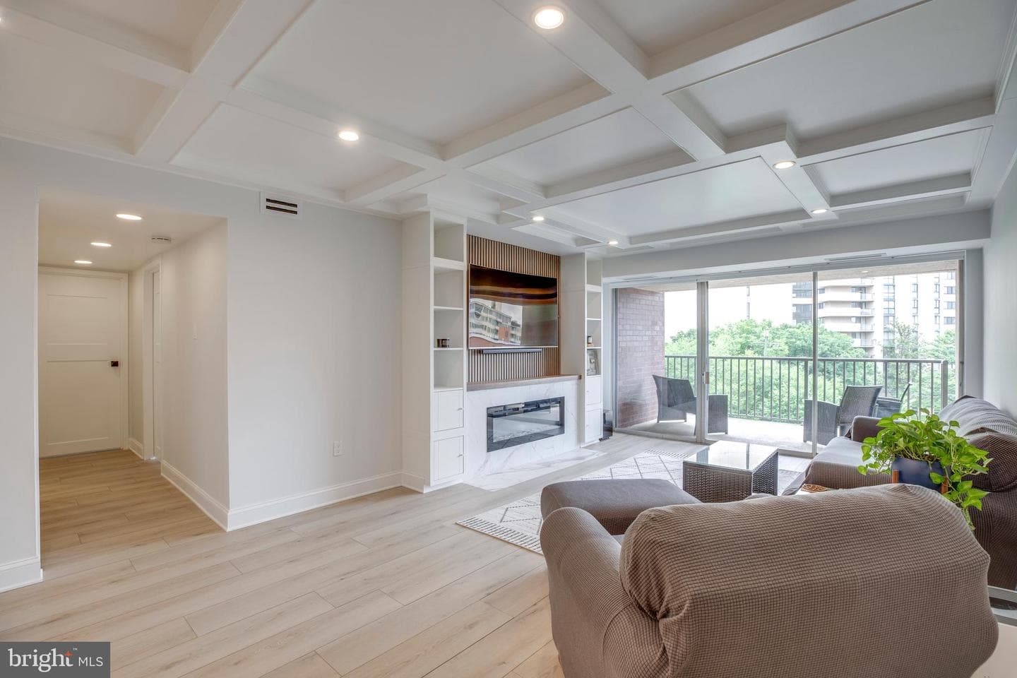 1300 Army Navy Drive #814 photo 15