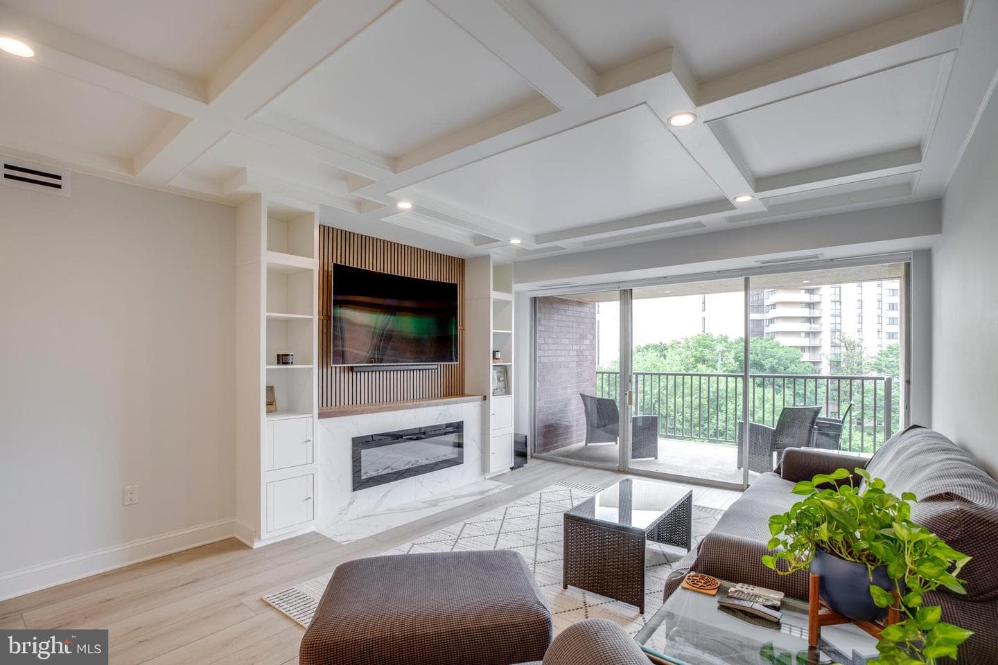 1300 Army Navy Drive #814 photo 19