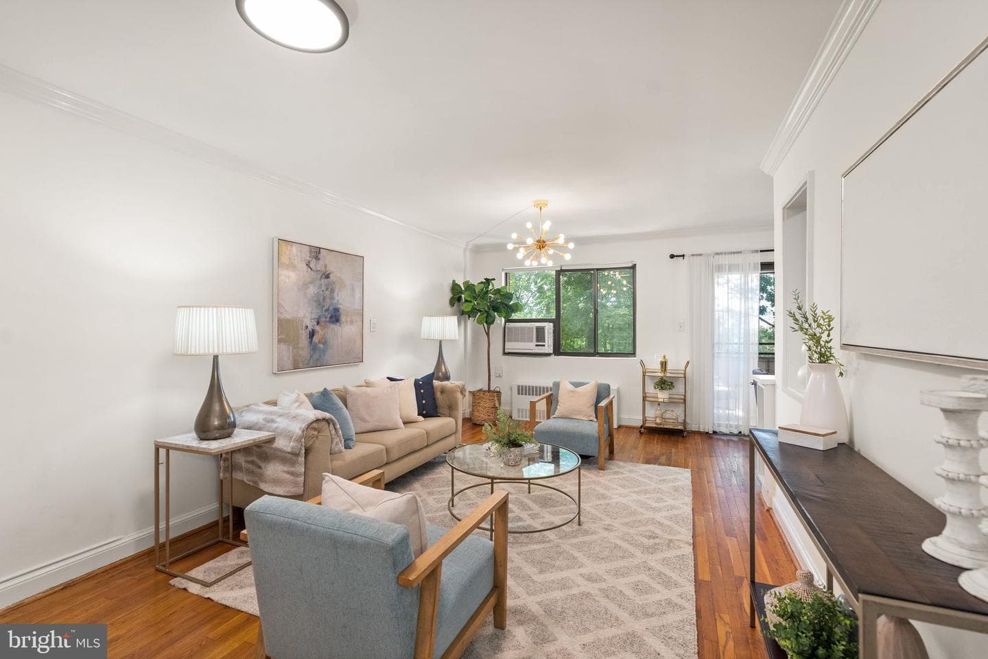 1577 N Colonial Terrace #305-Y, Arlington