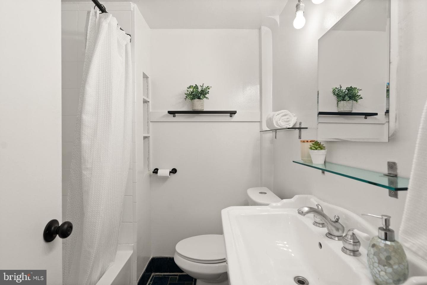 1577 N Colonial Terrace #305-Y photo 21