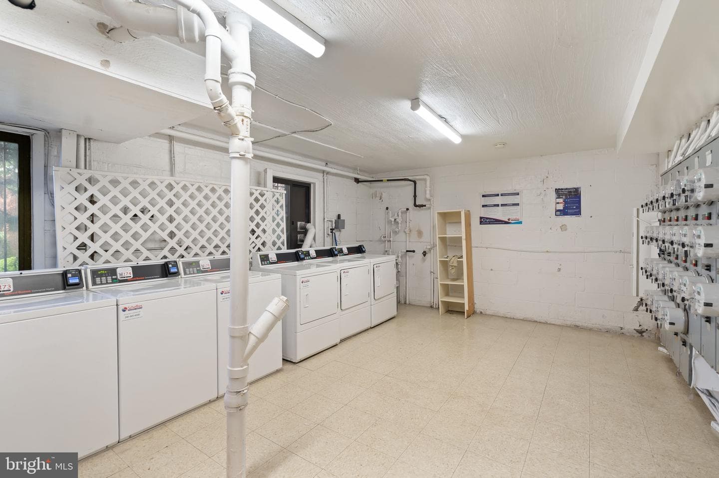 1577 N Colonial Terrace #305-Y photo 24