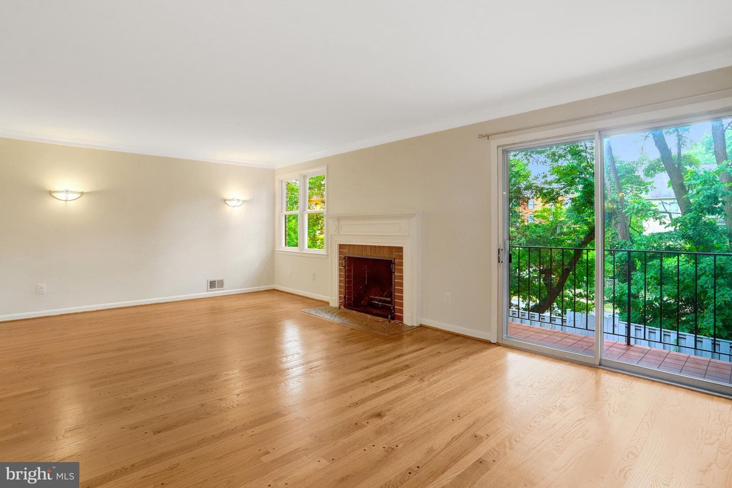 2130 Military Road photo 19