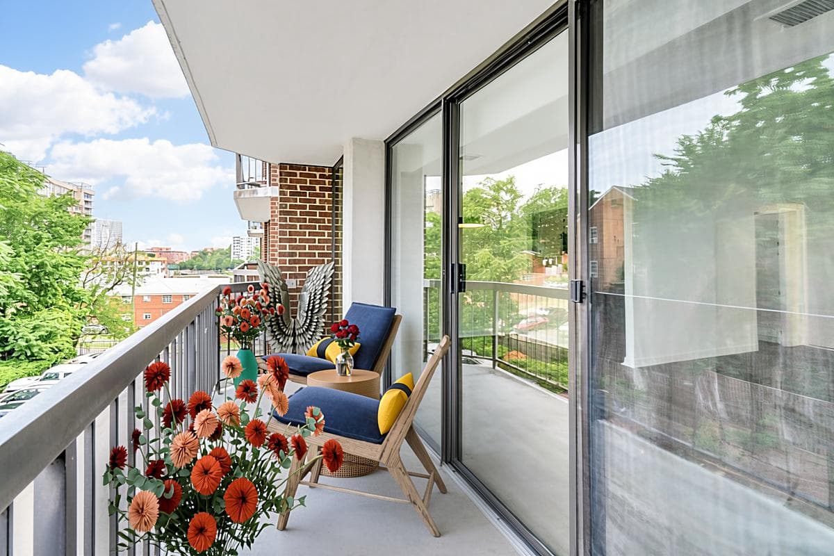 1401 N Rhodes Street #301 photo 12