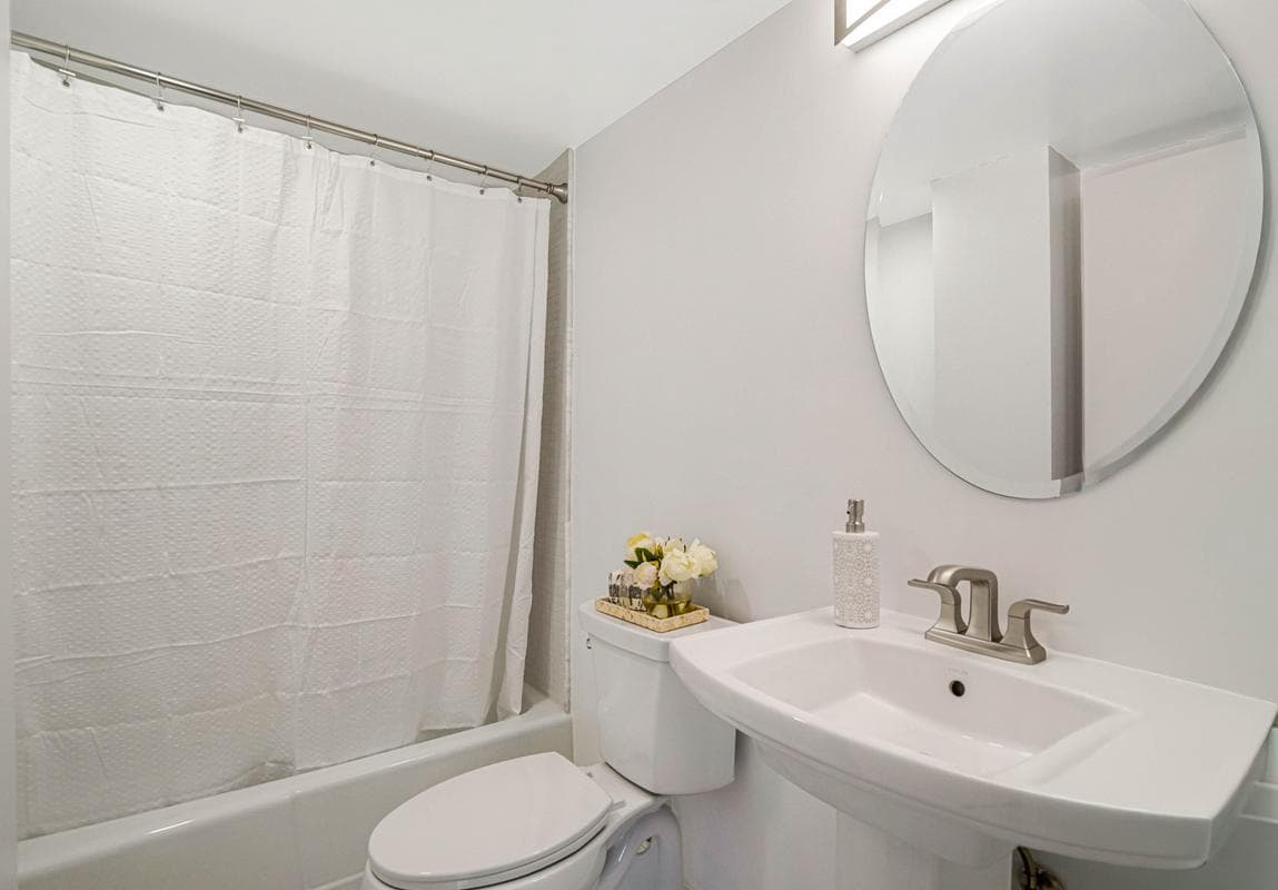 1401 N Rhodes Street #301 photo 22
