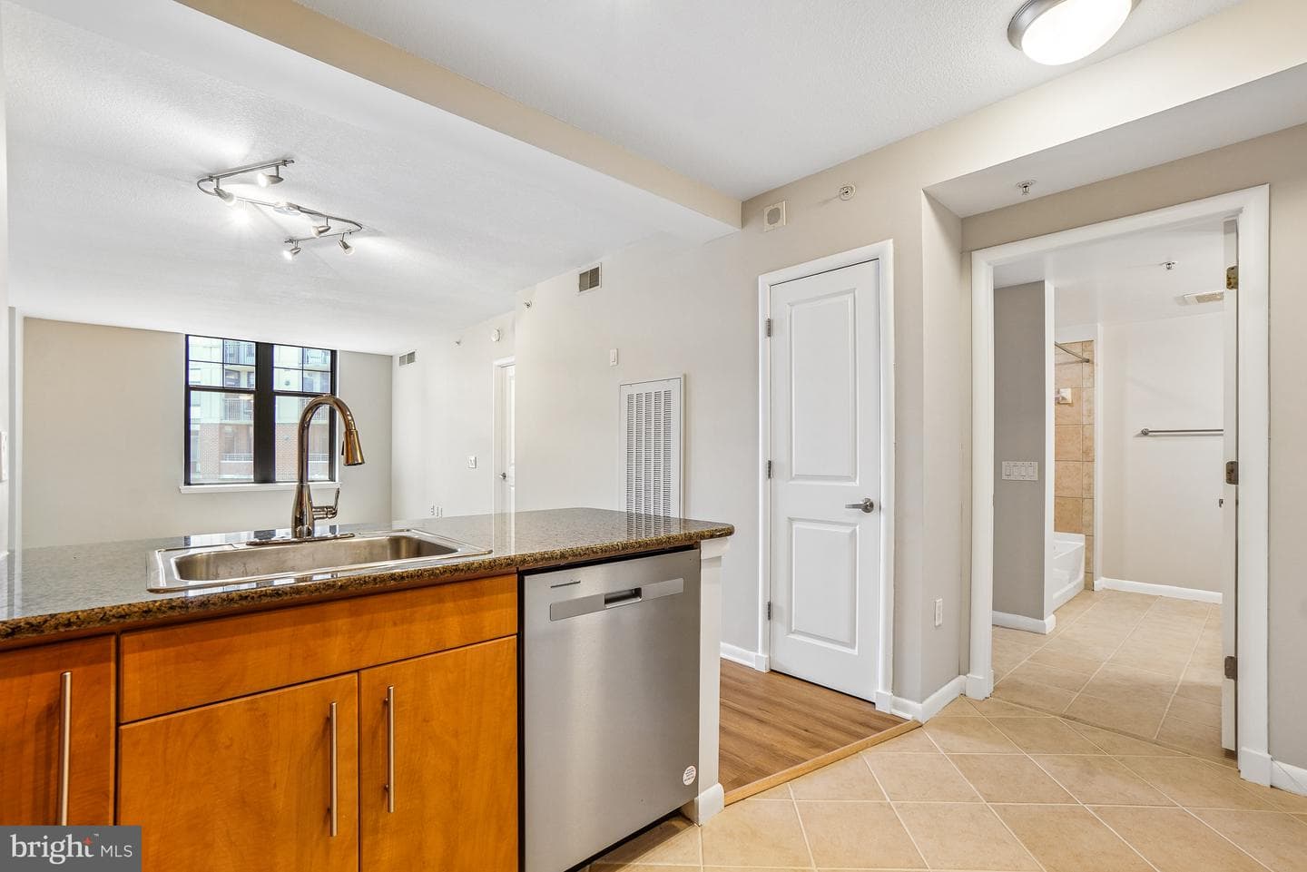 1021 Garfield Street #627 photo 25