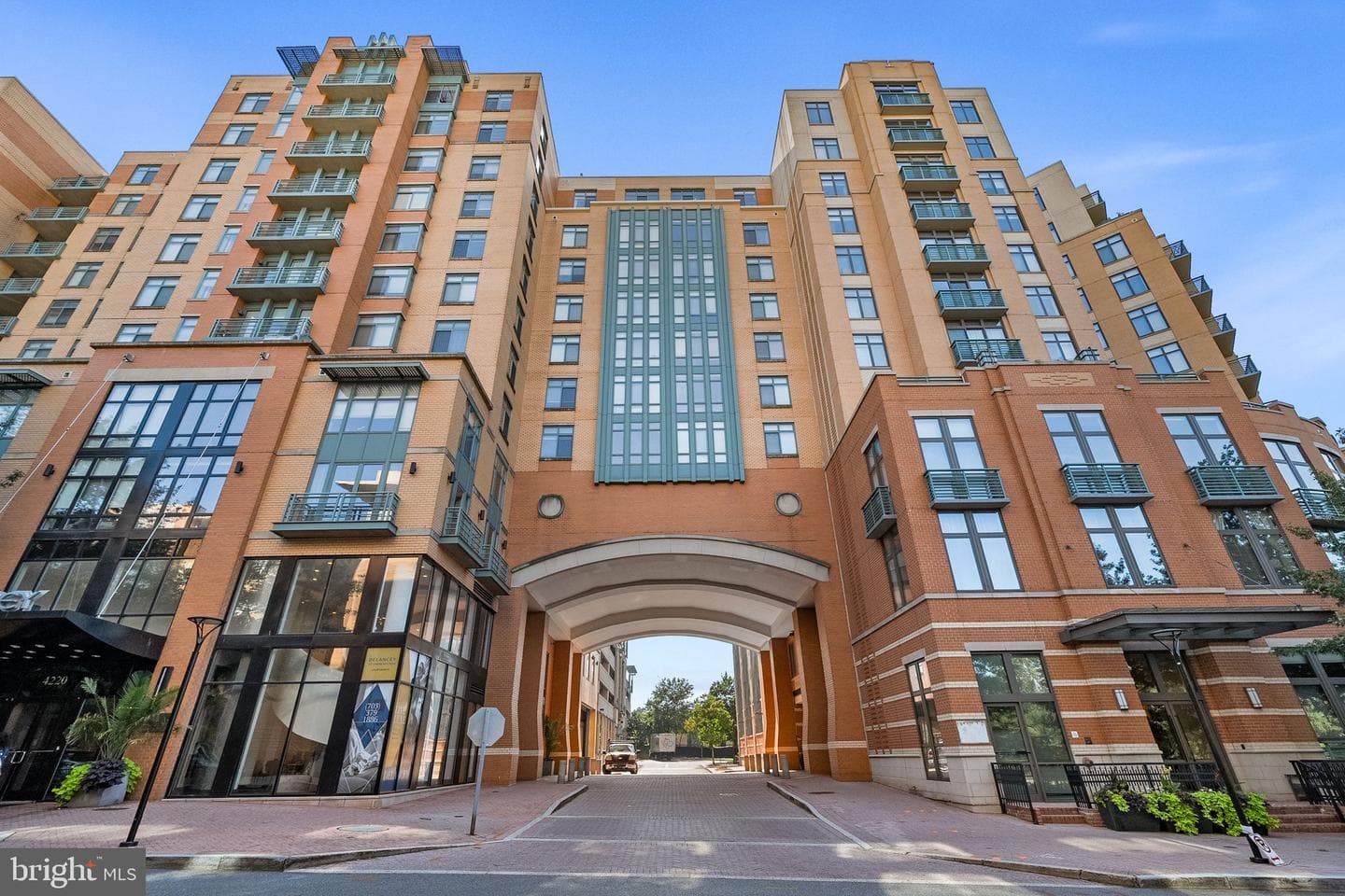 2720 S Arlington Mill Drive #914, Arlington