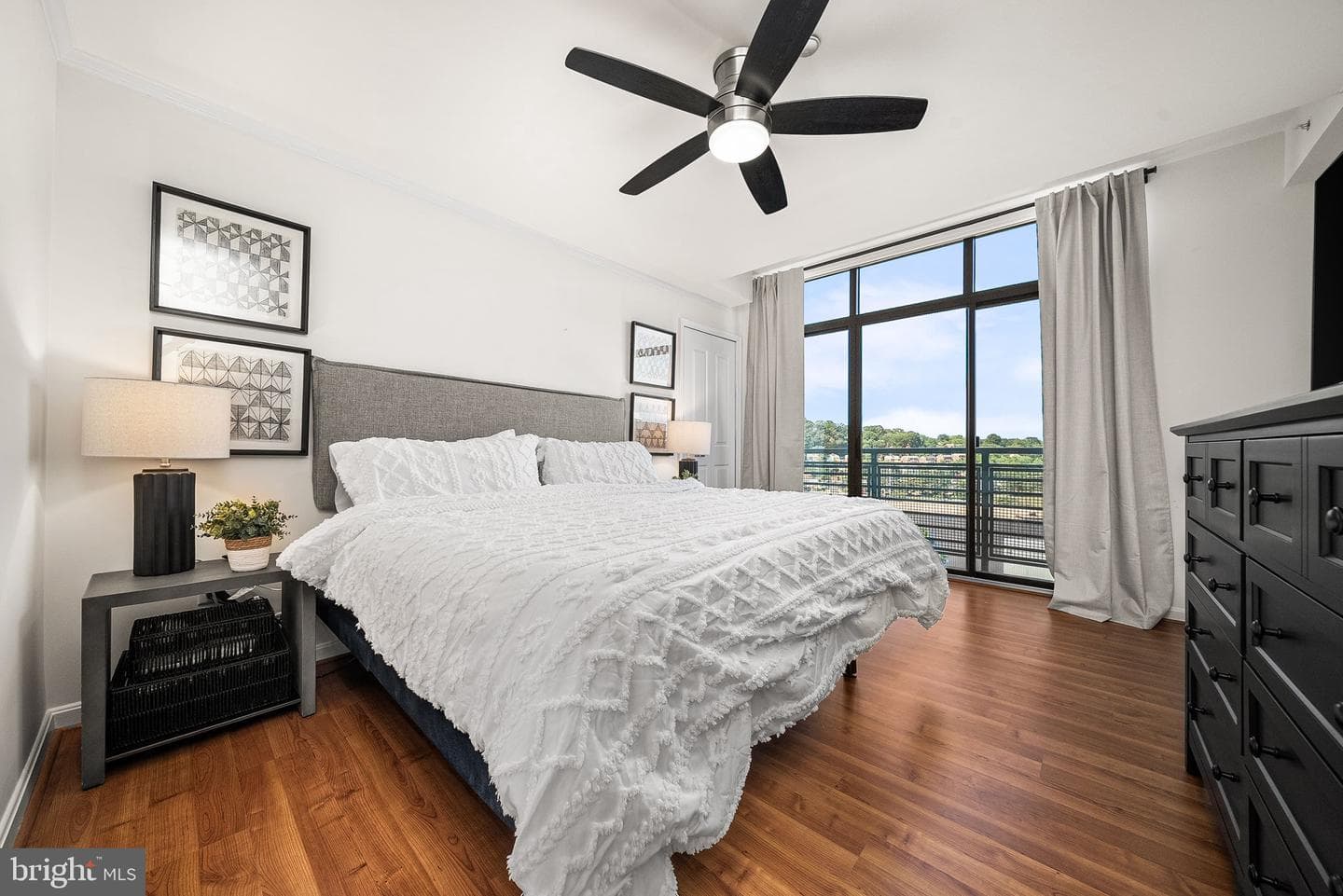 2720 S Arlington Mill Drive #914 photo 20