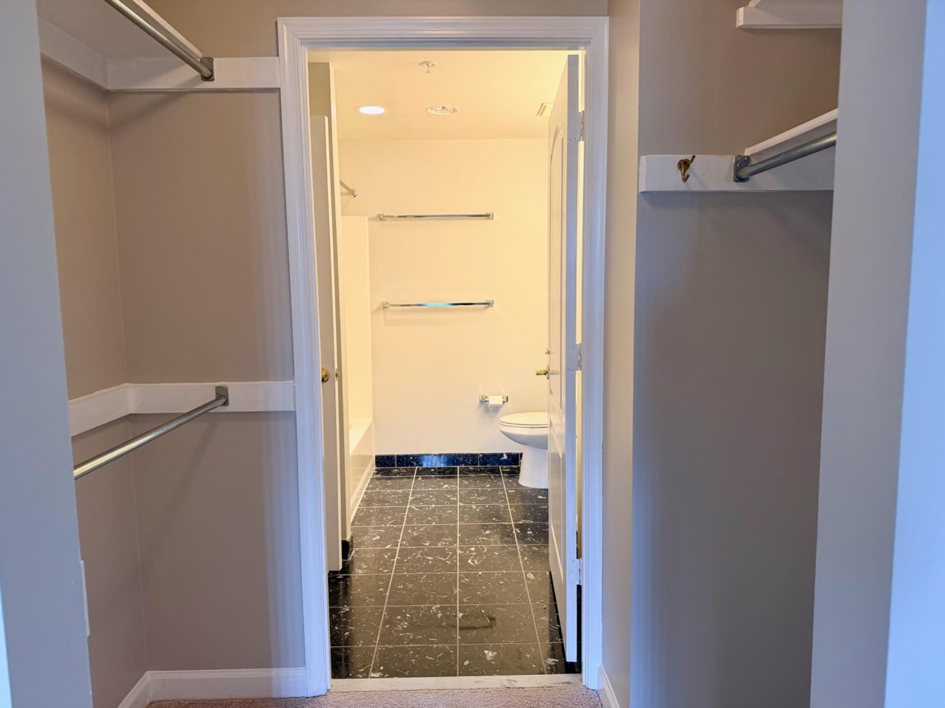 901 N Monroe Street #402 photo 12