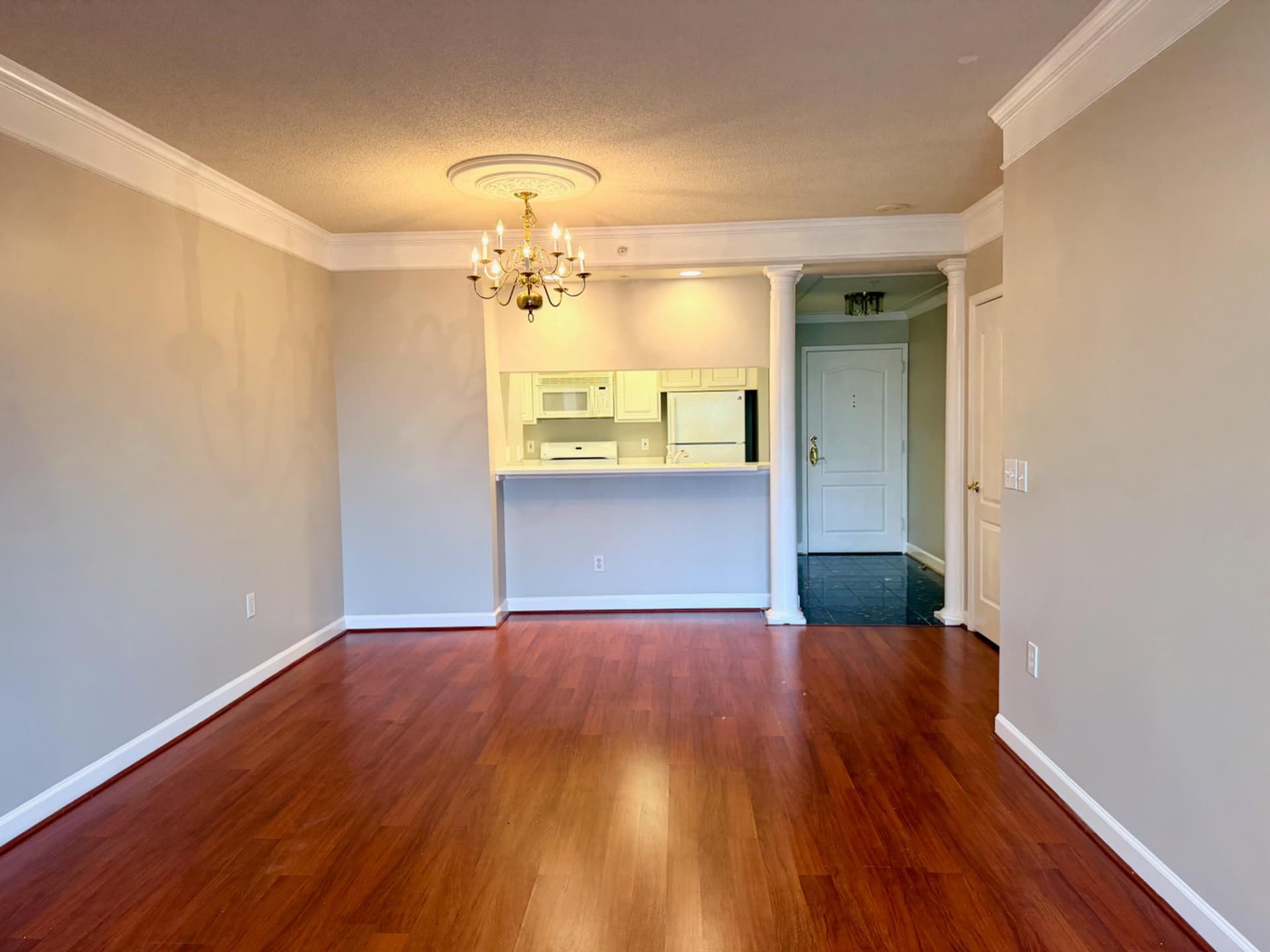 901 N Monroe Street #402, Arlington