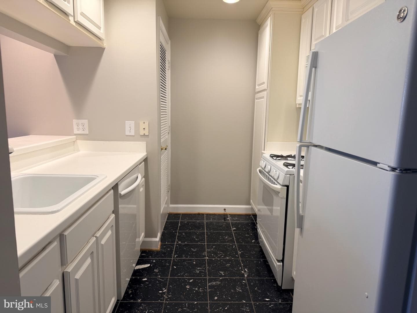 901 N Monroe Street #402 photo 5