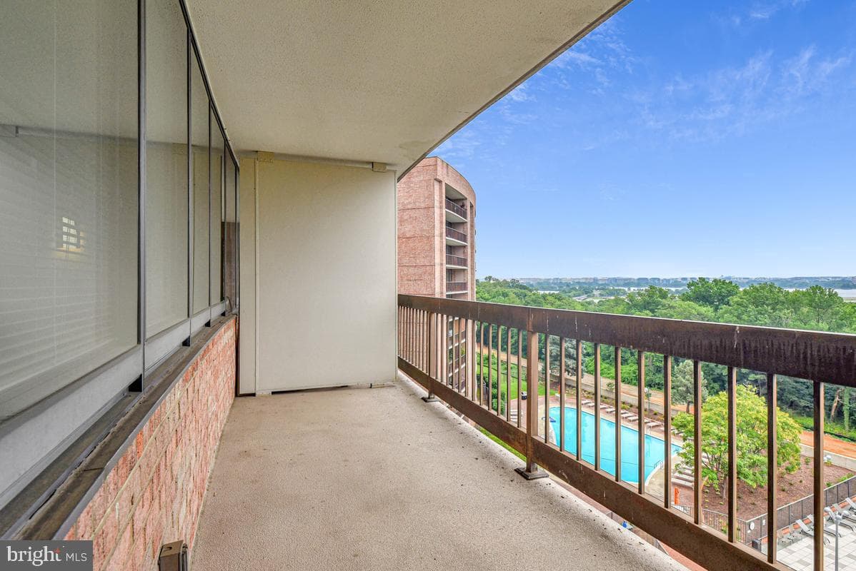 1805 Crystal Drive #807s photo 29