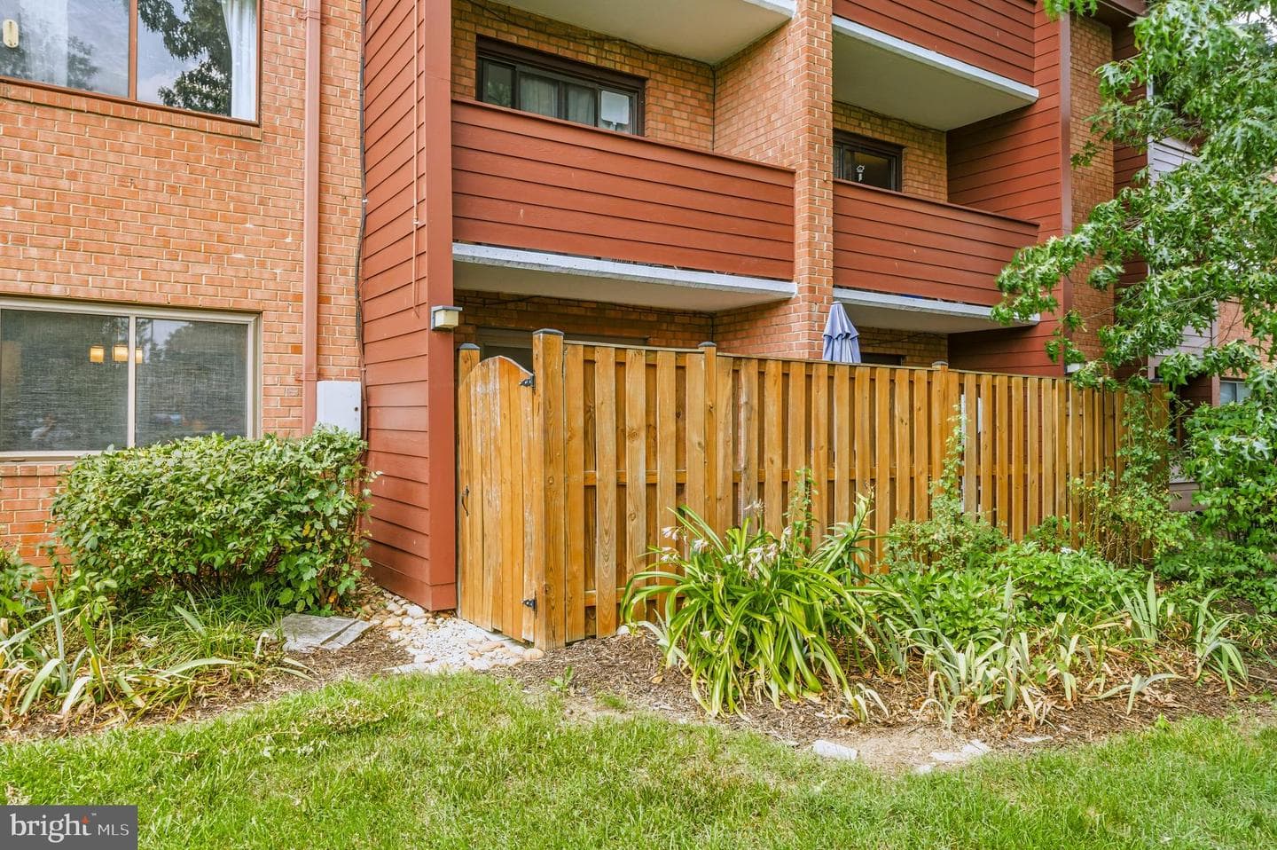1502 S George Mason Drive #2 photo 24